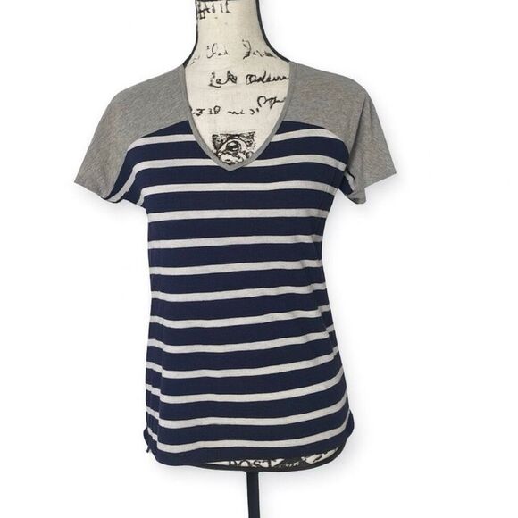 GAP Striped V-Neck Tee Shirt Women’s XS Navy White with Grey Contrast Sleeves - Picture 1 of 6